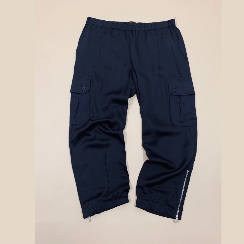 BCBG Maxazria Navy Elastic Waist Ankle Zip Satin Cargo Pants‎ Sz Small